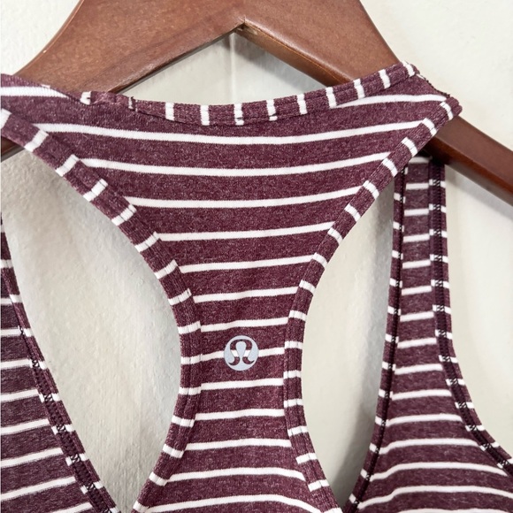 Lululemon cool striped racerback tank size 2 - Picture 3 of 3